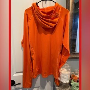 Orange Mountain Hardwear long sleeve top with hood Sz XL